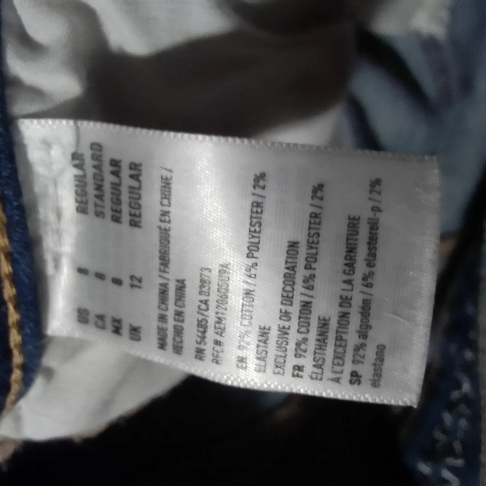 American Eagle Outfitters Distressed Denim Jeans Super Stretch High Rise Jegging
